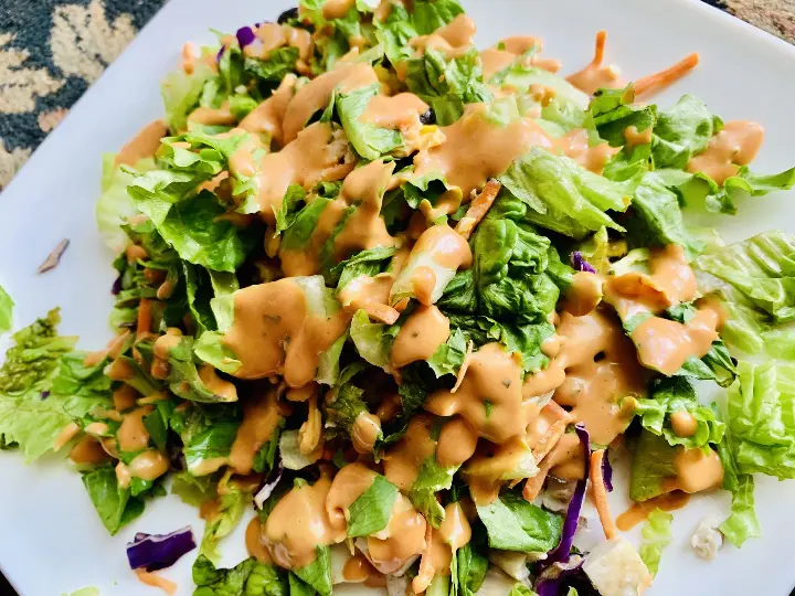 Kimchi Sriracha Thousand Island Dressing